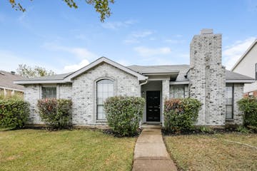 4116 O B Crowe Dr Dallas, TX 75227